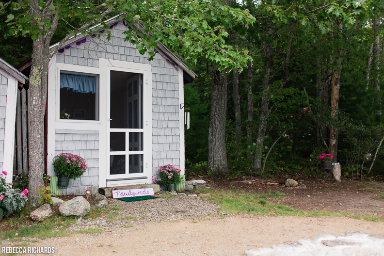 Maine lakefront mini cottage for newlyweds