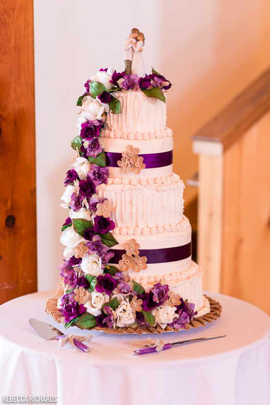 Homemade wedding cake | purple wedding cake | purple and burlap wedding cake